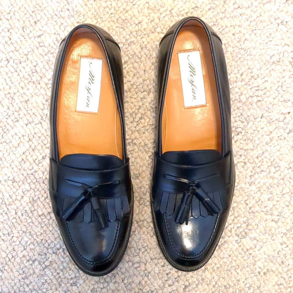 Men's dress shoes